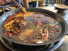 -黄潇洒老火锅(九眼桥宏济巷店)