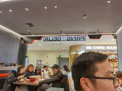 等位区-胖哥俩肉蟹煲(湖滨银泰in77店)