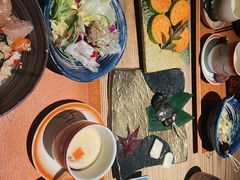 -本源食集 日式烧肉·炉端烧(东海缤纷店)