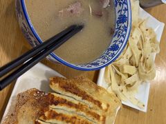 -八百里牛肉汤(盖饭·锅贴·万象城店)