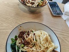 -秦云老太婆摊摊面(长嘉汇两江峯店)