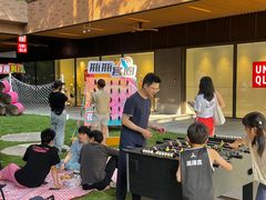 -瑞虹新天地月亮湾