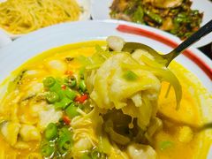 -小三峡食府(西五路店)