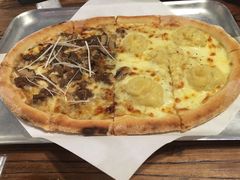 烤牛肉拼榴莲披萨-I HOLIC艾豪丽披萨(KKone店)