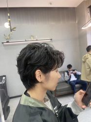 -韩国丽安形象设计