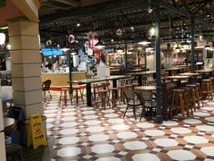 大堂-大食代美食广场(上海中心店)