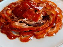 酥不腻烤鸭乳鸭-红樱桃·欢乐餐厅(太原里店)