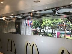 -麦当劳(国际大厦店)