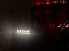 -FOUR PLAY BAR