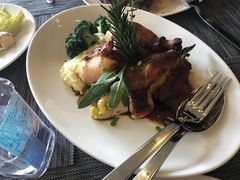 烤春鸡-WOLFGANG PUCK KITCHEN & BAR(迪士尼小镇店)