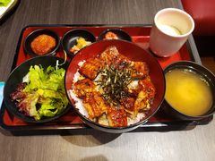 鳗鱼饭-名代宇奈备长炭烧鳗鱼居酒屋