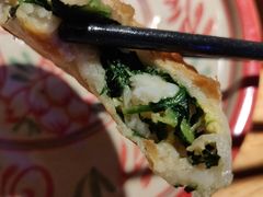 菠菜鲜虾馅饼-小放牛炒菜馆(三丰店)