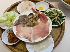 -桥香园云南过桥米线(金马碧鸡店)