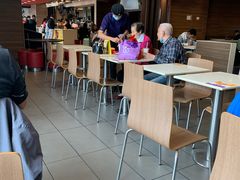 大堂-麦当劳(世贸店)