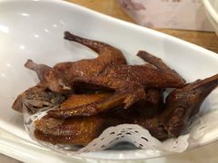红烧乳鸽-赏点粤式点心(广州塔店)