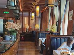 -八府香鸭·啫啫煲(华山路店)