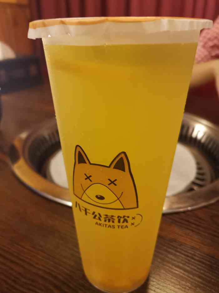 八千公茶饮(春熙店)-"这家店可以说是很有特点了[悠闲]封杯都是.