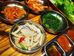 -青瓦炭韩潮烤肉(花园道店)