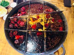 -白乐天毛肚火锅馆(解放碑店)