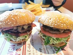 -The Habit Burger Grill 哈比特汉堡(复兴soho店)