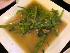 -J Daeng Seafood