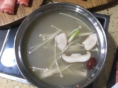 野生菌王锅-魔法帽酱料牛肉小火锅(米兰店)
