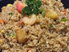 -豪客嘉族·麦尼顿西餐厅(乐福天下店)