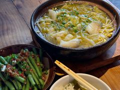 -有红鸡毛店·砂锅菜(抚琴夜市店)