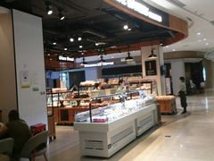 面包甜点陈列柜-格瑞思动物奶油生日蛋糕(圆融店)