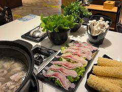 -东椰·海南椰子鸡火锅(朝阳门店)