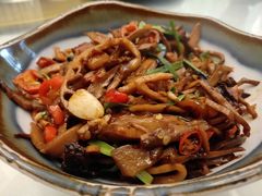 湘西腊肉焖烟笋-荷庭·精致湘菜(华强北九方店)