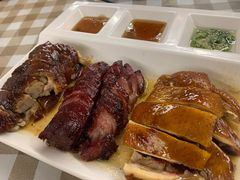 w烧味双拼饭-新大咀港式茶餐厅(宝山万达店)