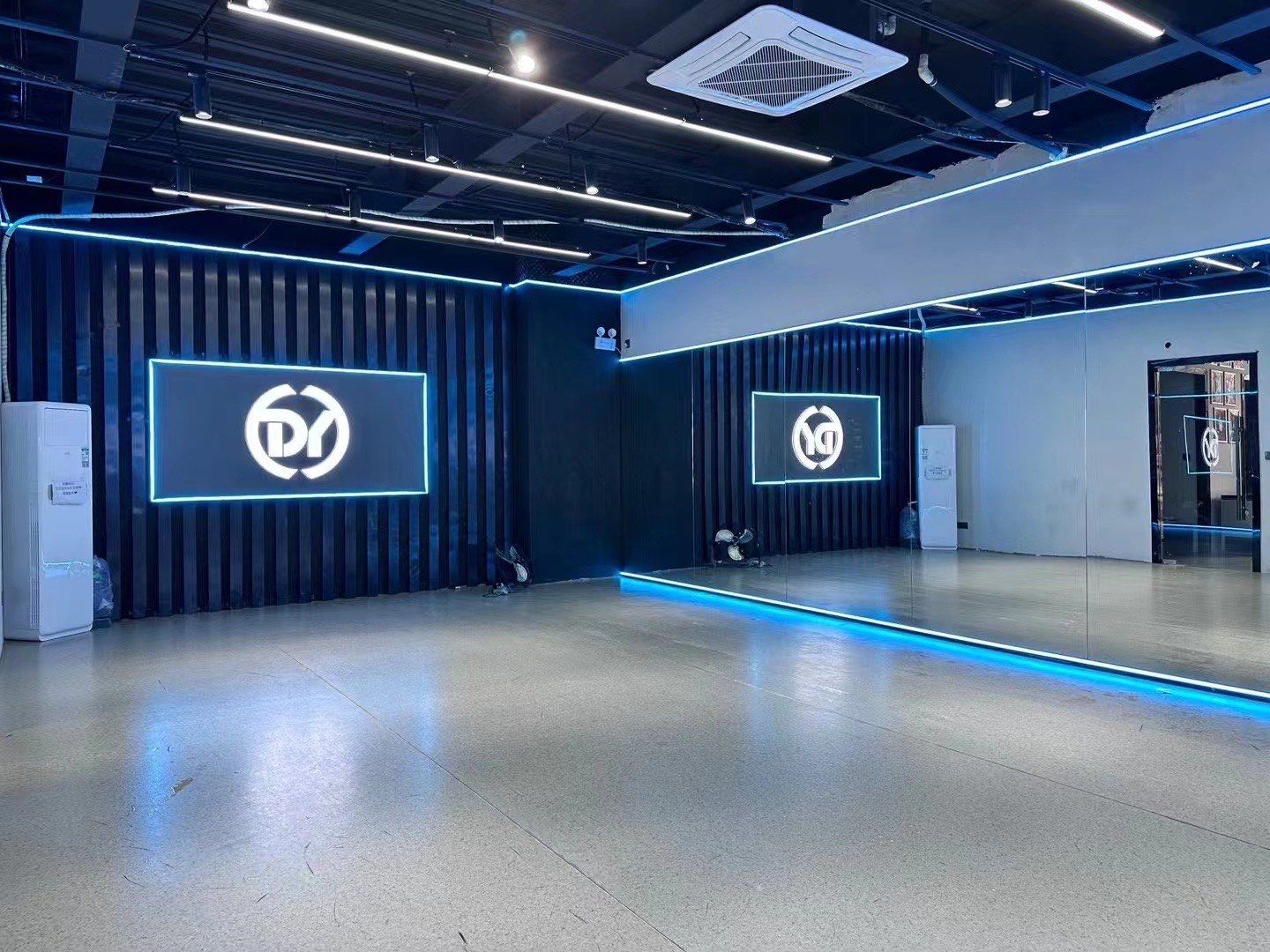 打卡炫酷舞蹈工作室