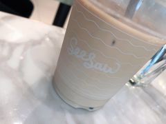 拿铁-Seesaw Coffee(上海国金中心店)