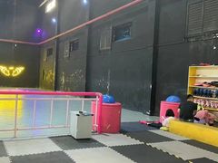 -嘿哟动霸CHUA·新潮玩运动娱乐中心·蹦床滑冰团建乐园