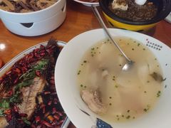 -有红鸡毛店·川菜(建设路店)