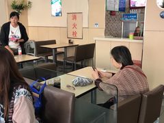 大堂-李先生牛肉面大王(营口大润发店)