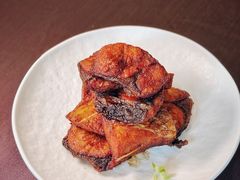 上海熏鱼-老正兴菜馆(福州路店)