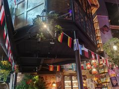 -临界音乐酒馆·小龙虾·江湖菜(华熙LIVE·鱼洞店)