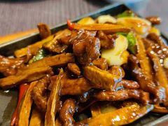 -孙家外婆•长春地标美食新名片(吾悦广场店)