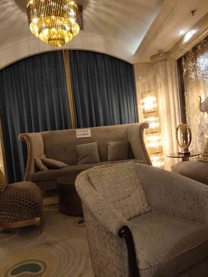 北京玲珑梵宫医疗美容医院-"【项目】果酸焕肤不像是一般的美容院,更.