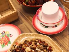 -冶建镜子·老南昌大排档·江西虾王(总店)