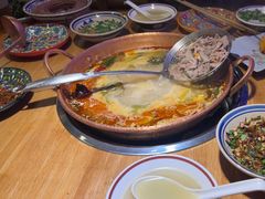 -洱火云南酸菜牛肉火锅(石景山当代商城店)