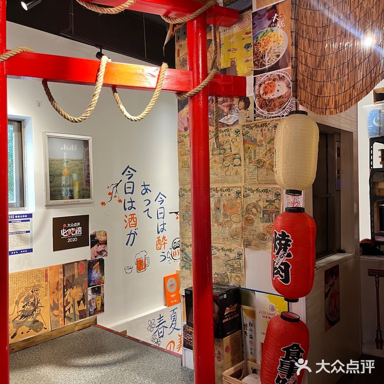 颜值超高，女孩子很难不爱。食材新鲜，螺跟虾都很鲜
