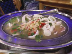 -J Daeng Seafood