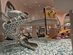 -奈尔宝家庭中心·亲子餐厅(鄞州万达店)