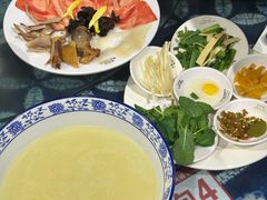 -桥香园云南过桥米线(金马碧鸡店)