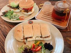 韩式烤牛肉汉堡-漫咖啡(奥体店)