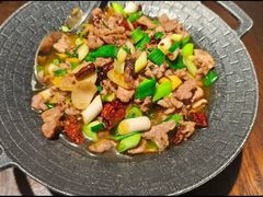 -宣威年猪饭·二十年云南家常菜·特色小炒肉·春季鲜花野菜上新(尚邻雅苑店)