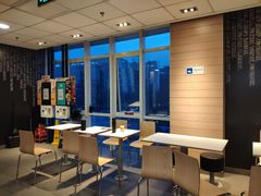用餐区-麦当劳(北京上地十街餐厅店)